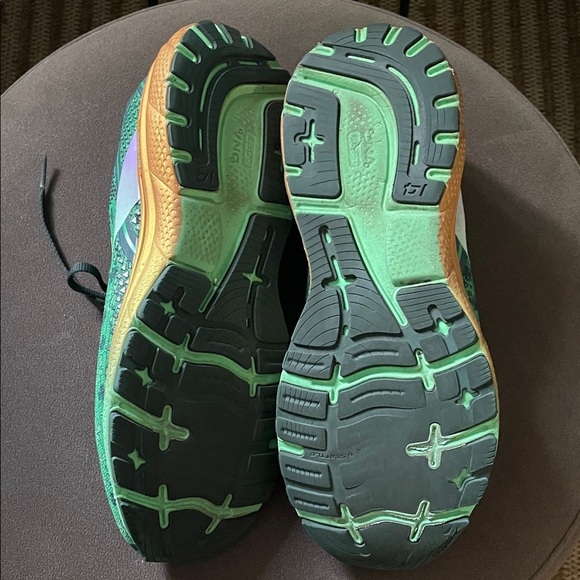 Men's Brooks Ghost 14 - St. Patrick's Day Limited Edition Size 10 Running - Picture 8 of 8